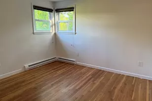 585 Burncoat St, Worcester, MA 01606 - Photo 16