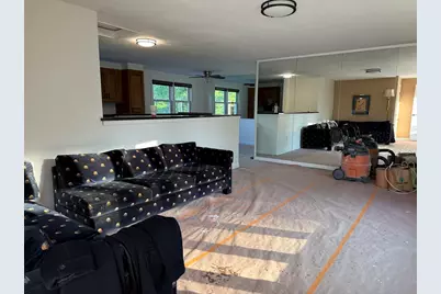585 Burncoat St, Worcester, MA 01606 - Photo 6