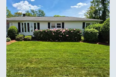 585 Burncoat St, Worcester, MA 01606 - Photo 1