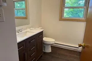 585 Burncoat St, Worcester, MA 01606 - Photo 12