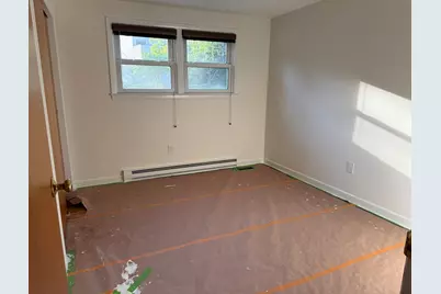 585 Burncoat St, Worcester, MA 01606 - Photo 10