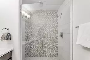 18 Robert St, Boston, MA 02131 - Photo 10