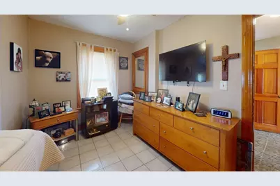 17 Abbott St, Medford, MA 02155 - Photo 8