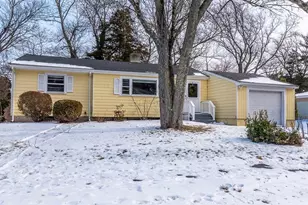 99 Azalea Dr, Norwood, MA 02062 - Photo 2