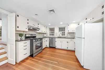 83 North Street #83, Hingham, MA 02043 - Photo 4