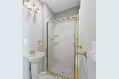 11 Hadley St, South Hadley, MA 01075 - Photo 24