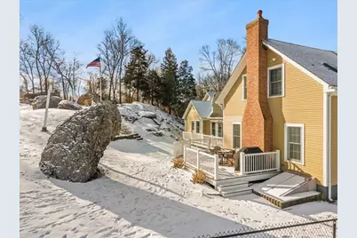 692 Elm St, Somerset, MA 02726 - Photo 26