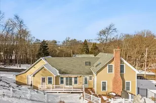 692 Elm St, Somerset, MA 02726 - Photo 24