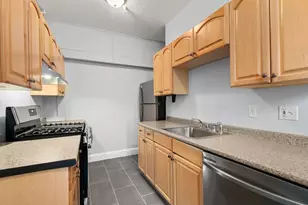 1945 Commonwealth Ave, Boston, MA 02135 - Photo 20