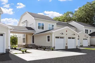 206 W Main St, Georgetown, MA 01833 - Photo 2