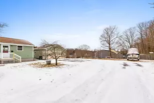 299 Asbury St, Hamilton, MA 01982 - Photo 32