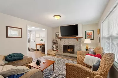 299 Asbury St, Hamilton, MA 01982 - Photo 8