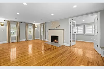 66 Brookline St, Newton, MA 02467 - Photo 4