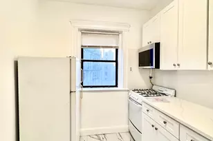 52 Charlesgate E St, Boston, MA 02215 - Photo 4