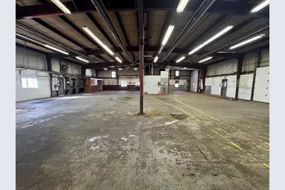 24 Elise St, Westfield, MA 01085 - Photo 4