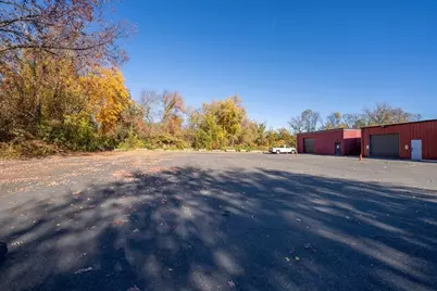 2 S Bridge Dr, Agawam, MA 01001 - Photo 2