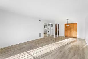 8 Shadowbrook Ln, Milford, MA 01757 - Photo 2