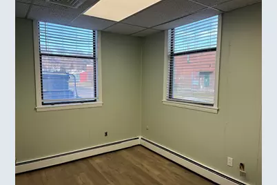 77 Meadow St., Holyoke, MA 01040 - Photo 2