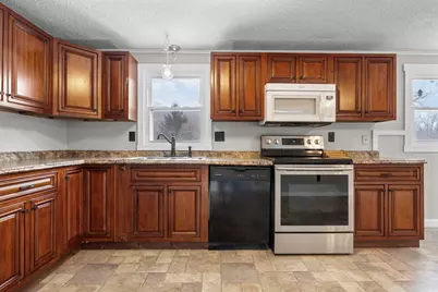 14 Laurel Dr, Ware, MA 01082 - Photo 6