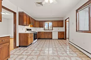 18 Van Norden Rd, Woburn, MA 01801 - Photo 14