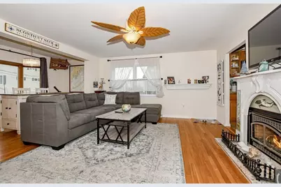 58 Bayview Avenue, Fairhaven, MA 02719 - Photo 12