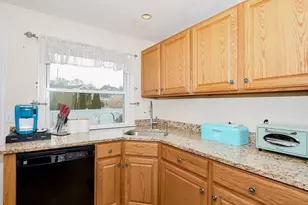 58 Bayview Ave, Fairhaven, MA 02719 - Photo 22