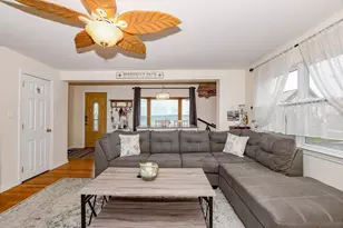 58 Bayview Ave, Fairhaven, MA 02719 - Photo 12