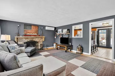 14 Briarcliff Dr, Agawam, MA 01030 - Photo 4