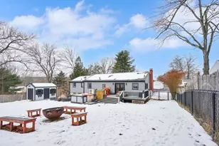 14 Briarcliff Dr, Agawam, MA 01030 - Photo 2