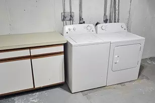 94 Tennis Plaza Rd, Dracut, MA 01826 - Photo 8