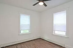 27 Hosmer St, Boston, MA 02126 - Photo 10