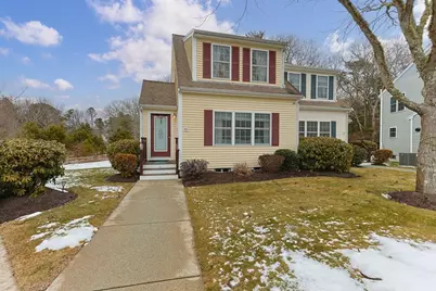 32 Carleton St #32, Wareham, MA 02558 - Photo 2