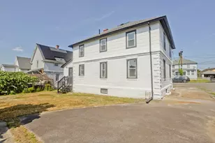 12 Weston St, Wilbraham, MA 01095 - Photo 2