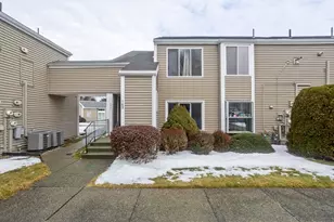 169 Nassau Dr, Springfield, MA 01129 - Photo 2