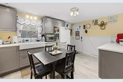 107 Manzella Ct, Rockland, MA 02370 - Photo 12