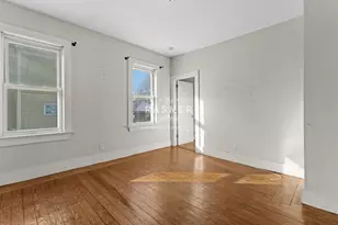 31 Moore St, Somerville, MA 02144 - Photo 2