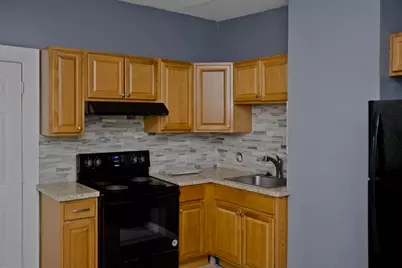 130 Bowles St #1, Springfield, MA 01109 - Photo 8