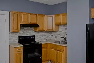 130 Bowles St, Springfield, MA 01109 - Photo 8