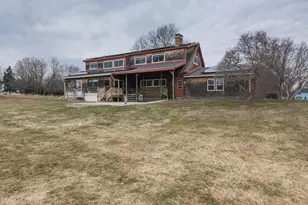 89 Potwine Ln, Amherst, MA 01002 - Photo 2