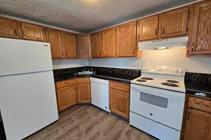 130 Beach St, Quincy, MA 02170 - Photo 2