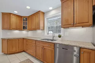 11 Smoke Rise Dr, Chelmsford, MA 01824 - Photo 16