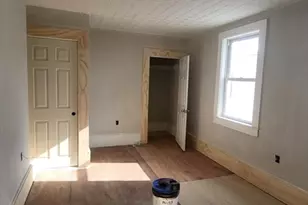 52 Willow St, Lowell, MA 01852 - Photo 10