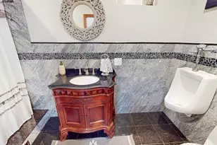 654 Main St, Watertown, MA 02472 - Photo 16