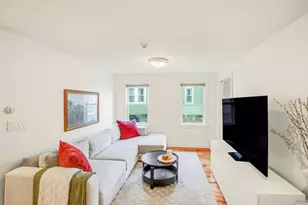 12 School St, Amesbury, MA 01913 - Photo 8