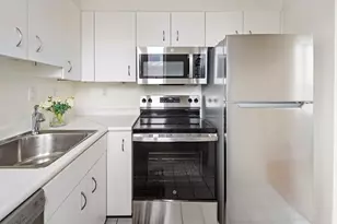 10 Rogers St, Cambridge, MA 02142 - Photo 8