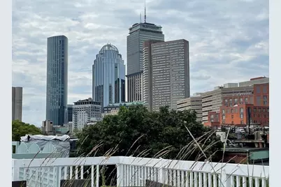 33 Lawrence St #Penthouse, Boston, MA 02116 - Photo 2