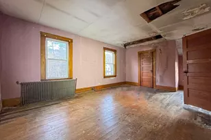 53 Miller St, Middleborough, MA 02346 - Photo 4