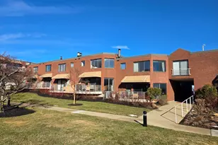 38 Shipway Pl, Boston, MA 02129 - Photo 18