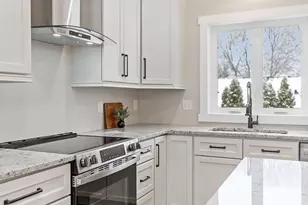 130 Beverly Rd, Worcester, MA 01605 - Photo 8
