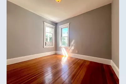 18 Chase St #2, Boston, MA 02125 - Photo 6